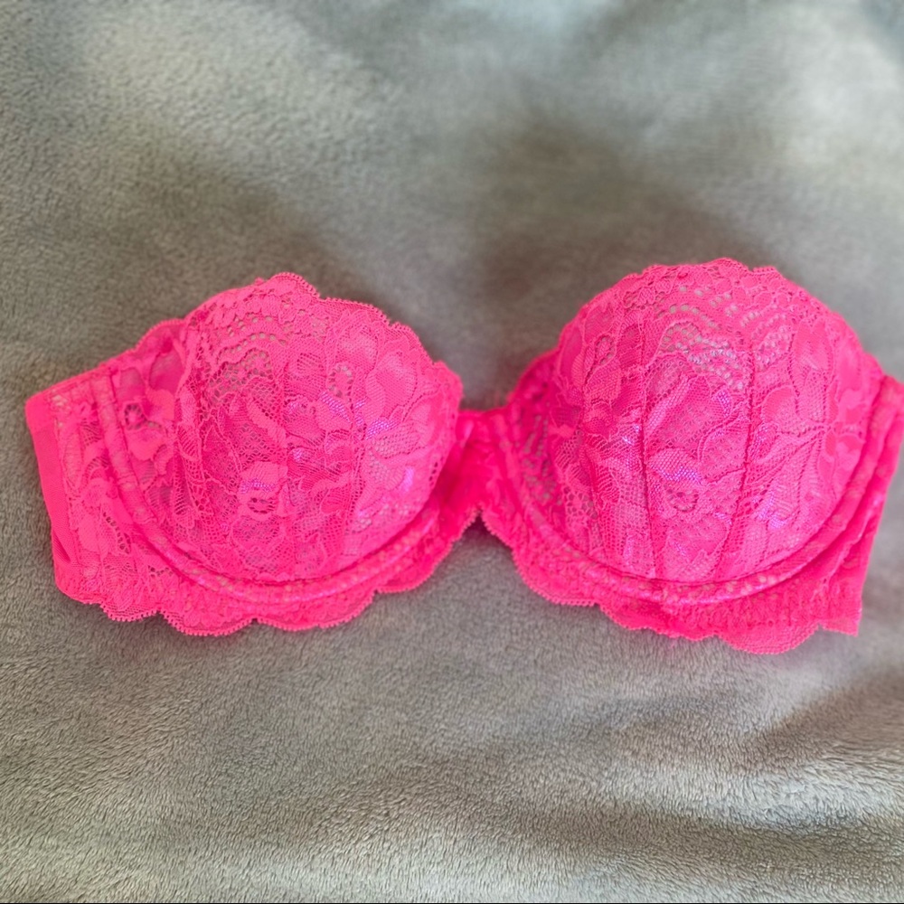Pink by Victoria hot pink lace strapless bra size small
